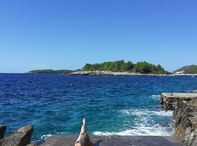 아파트 Ana 브르나